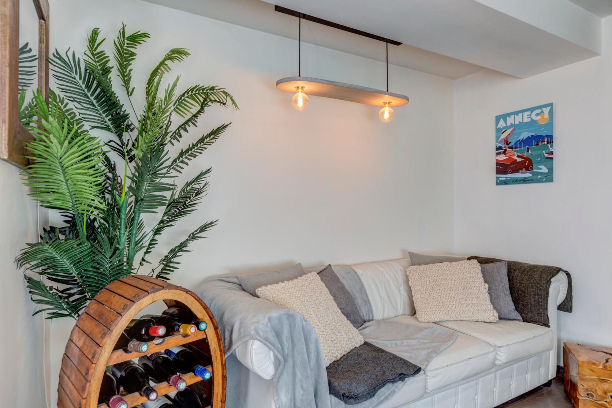 Apartamento Le Pura Vida, Hyper Centre Terrasse + Parking Annecy Exterior foto